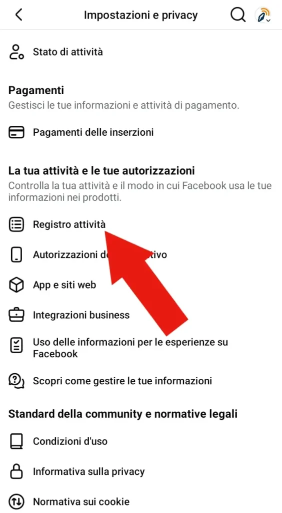 Screensht dell'elenco delle impostazioni. Una freccia indica la voce da cliccare Registro attività.