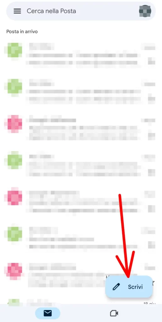 apri l'app gmail e clicca su scrivi per comporre una nuova mail