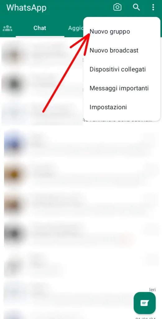 Clicca su "nuovo gruppo" dal menù a tendiva.